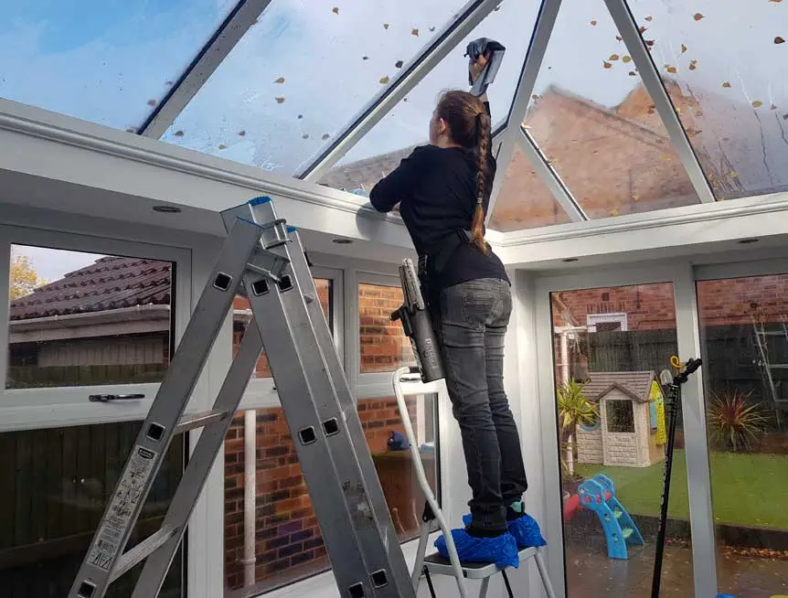 interior-window-cleaning